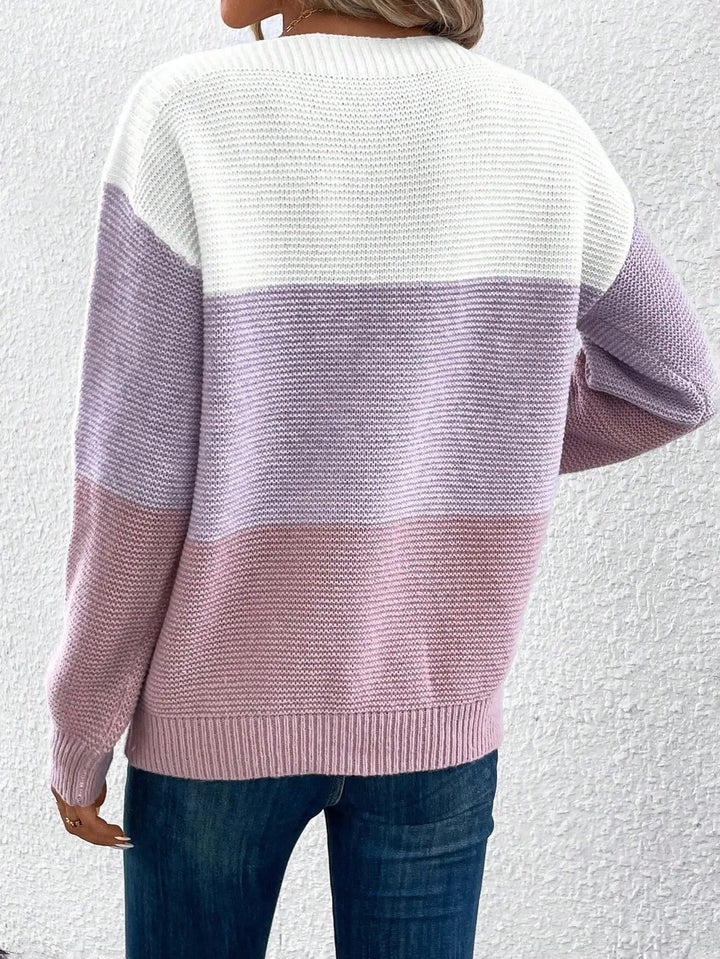 Carryle – Elegant three-color patchwork sweater