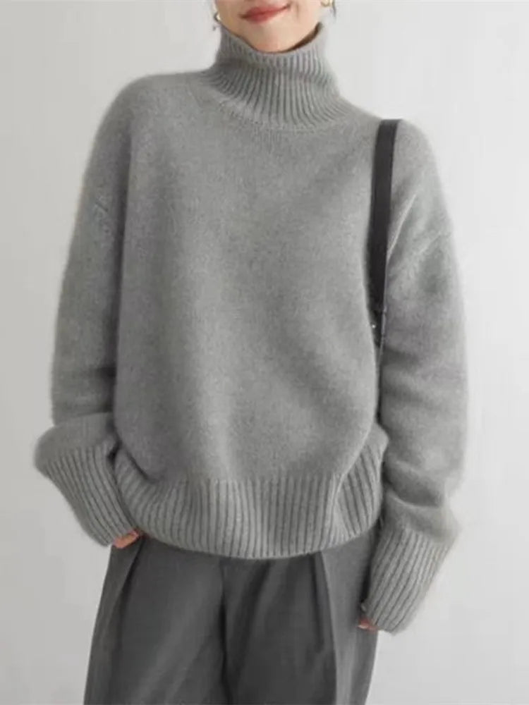 Simone – Soft & Sophisticated Turtleneck Sweater