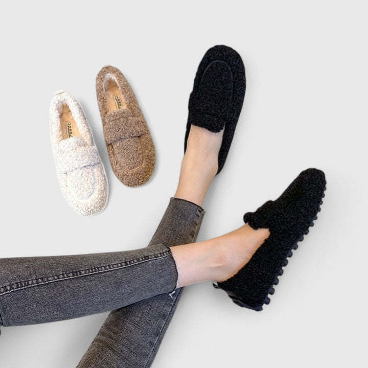 Solenne – Warm Slippers with Elegant Design