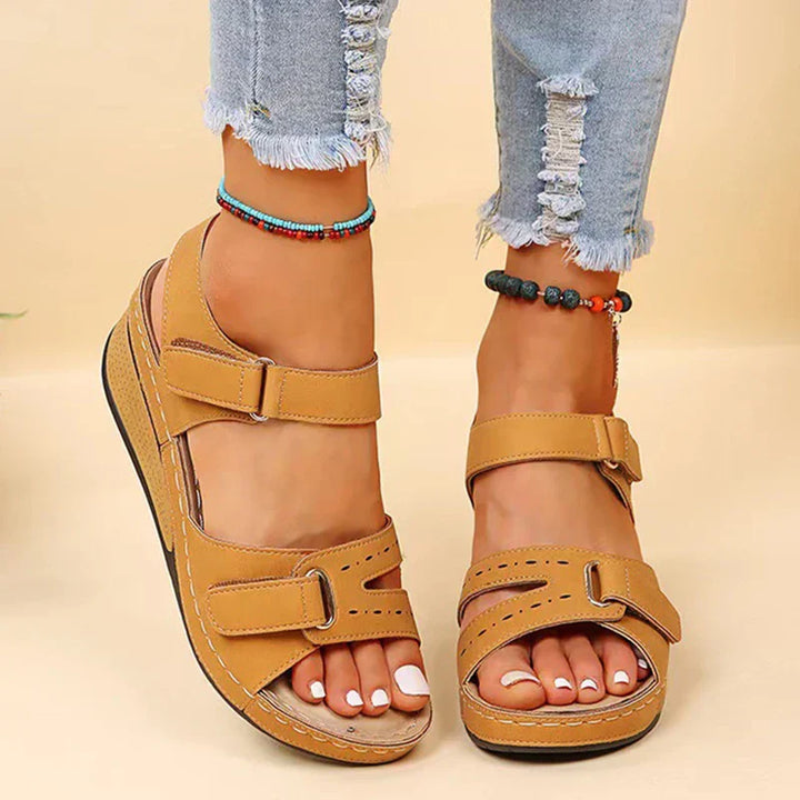 Calyna – Orthopedic Sandals