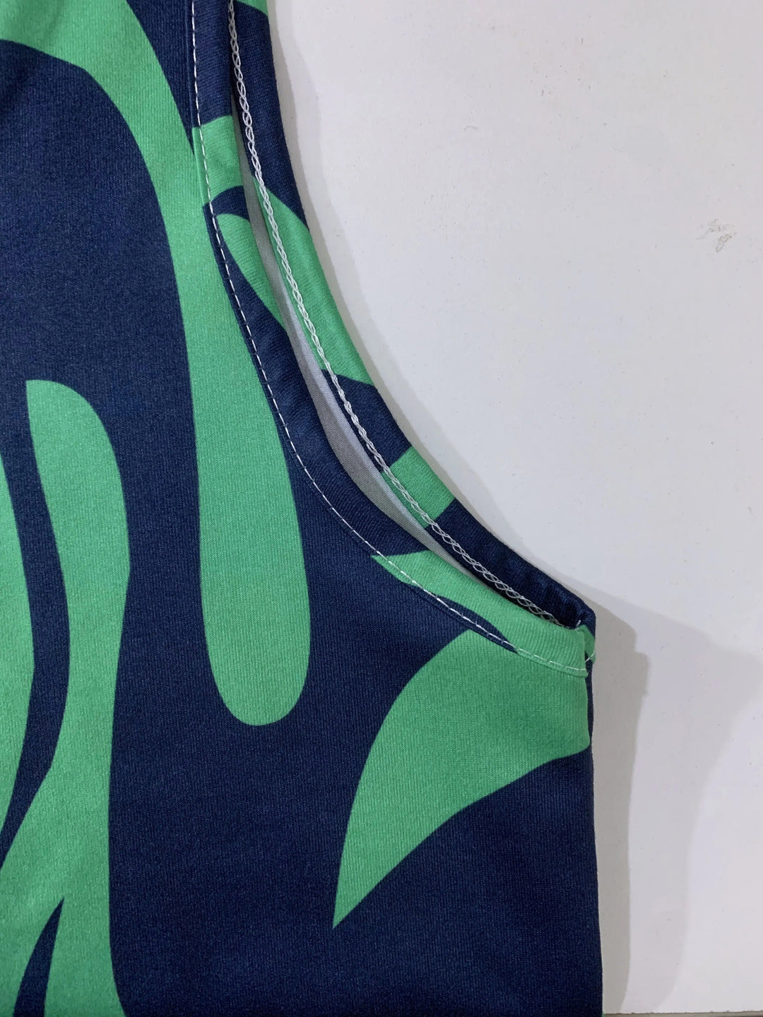 Clarissa – Sleeveless Abstract Print Dress