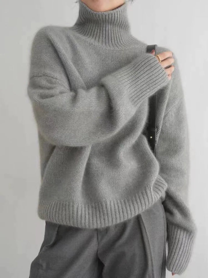 Simone – Soft & Sophisticated Turtleneck Sweater