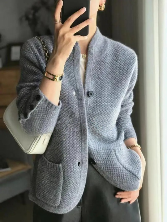 Clarin | Elegant Knit Cardigan