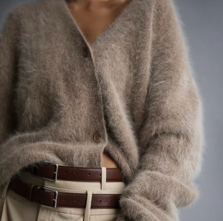 Jaci - Elegant Cardigan