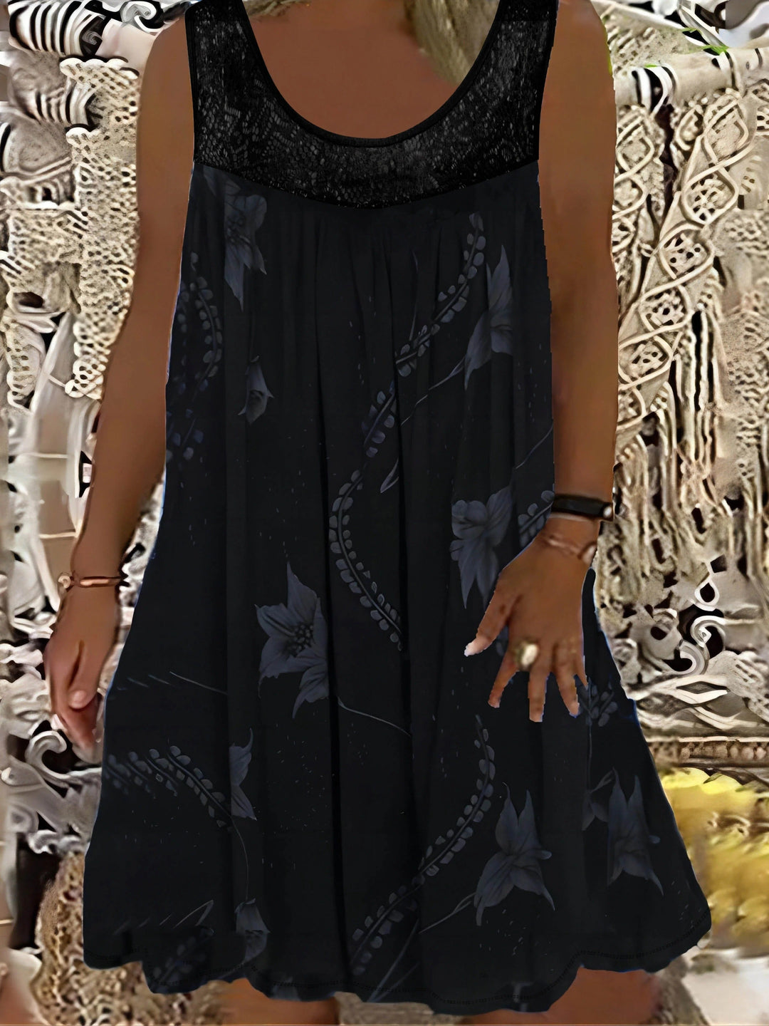 Noreen – Sleeveless Floral Crochet Yoke Dress